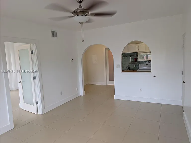 934 Michigan Ave #309 — Photo 4