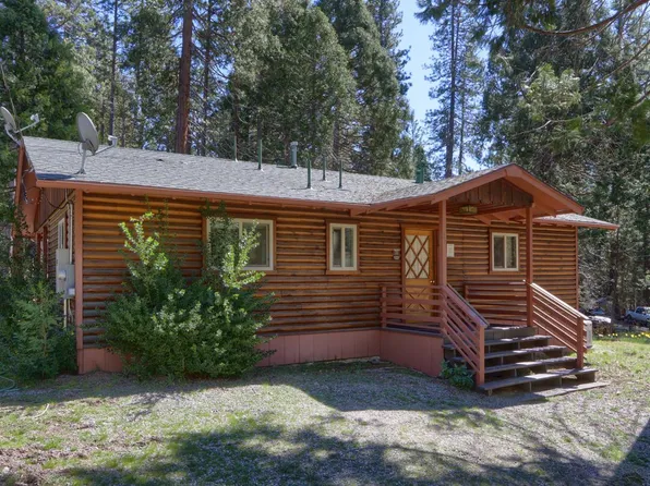 2580 River Rd, Wawona, CA 95389