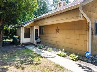 15 Dover Dr, Lindenwold, NJ 08021