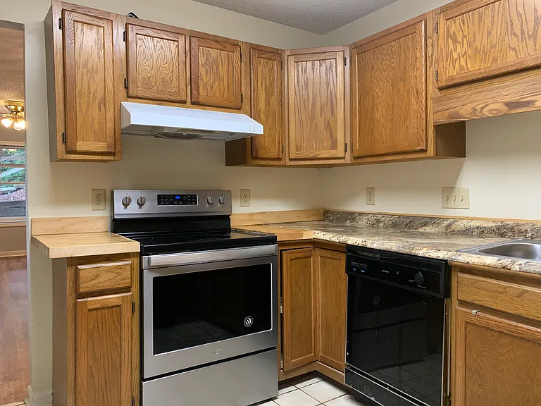 453 Kenilworth Rd #C — Photo 8