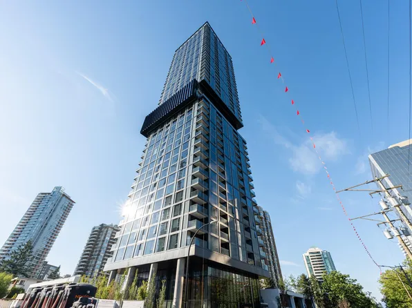 5987 Wilson Ave #2108, Burnaby, BC V5H 0L7