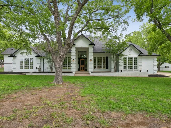 5501 Equestrian Dr, Granbury, TX 76049