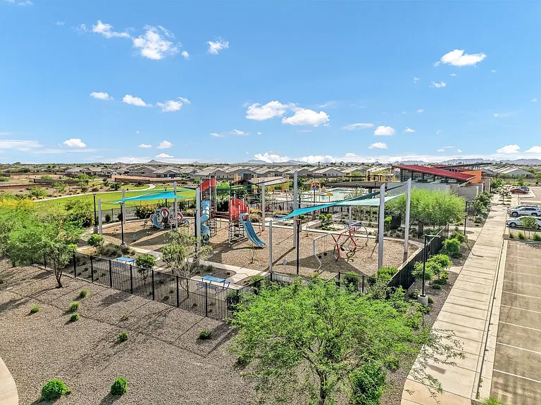 30517 N Oak Dr — Photo 32