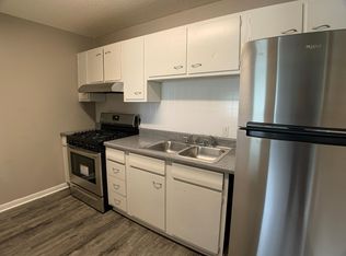 201 E Hale St #8, Spring Hill, KS 66083