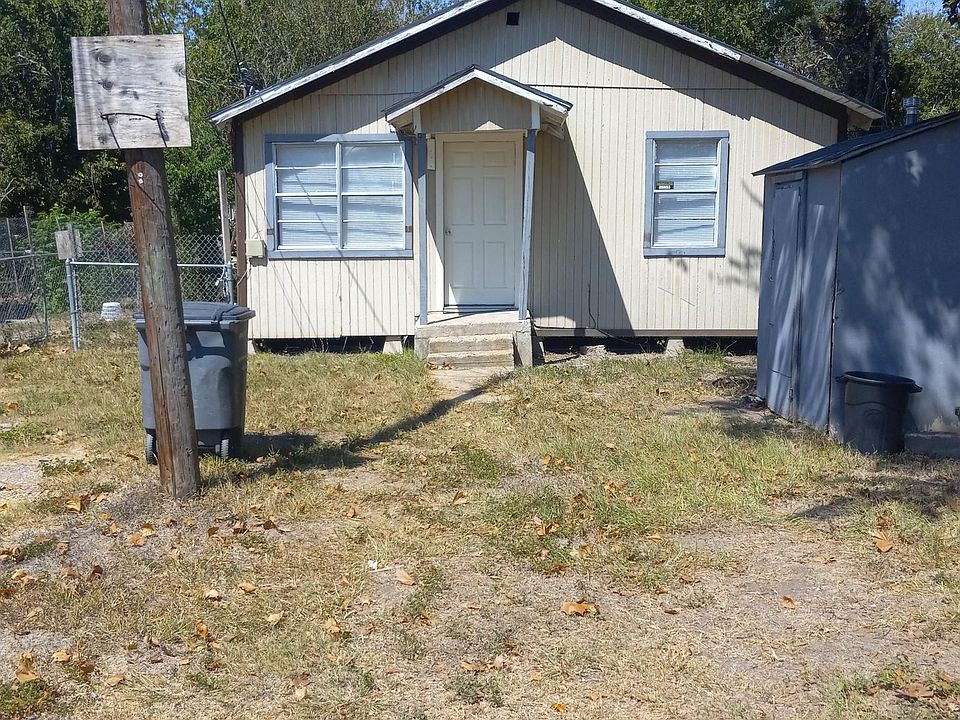 1st image of 3300 Moore Ave