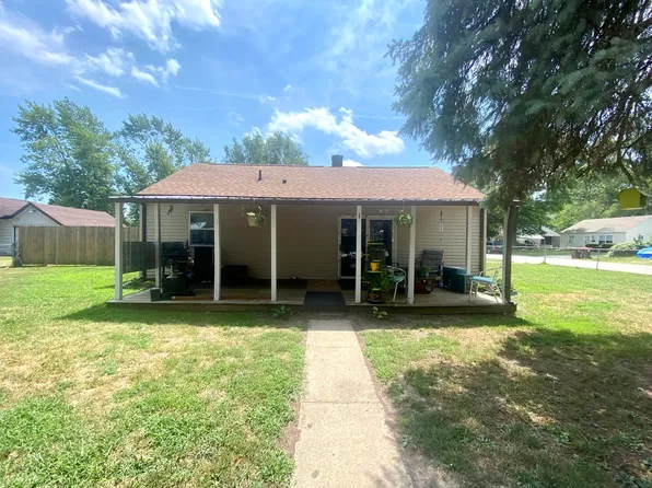 200 Shady Lawn Dr, Rantoul, IL 61866