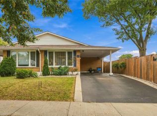 10 Courtland Ave, Hamilton, ON L9C5Z2