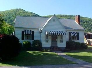 601 Pennsylvania Ave, Renovo, PA 17764
