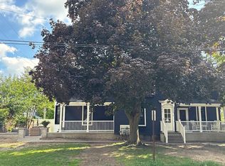411 Vine St, Saint Clair, MI