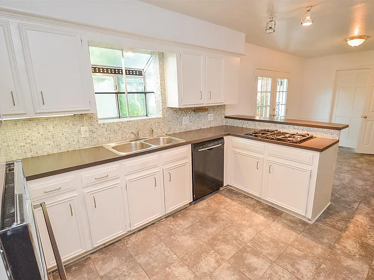710 S Fry Rd — Photo 29