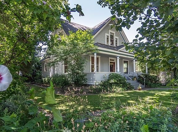 2nd image of 424 Catherine St