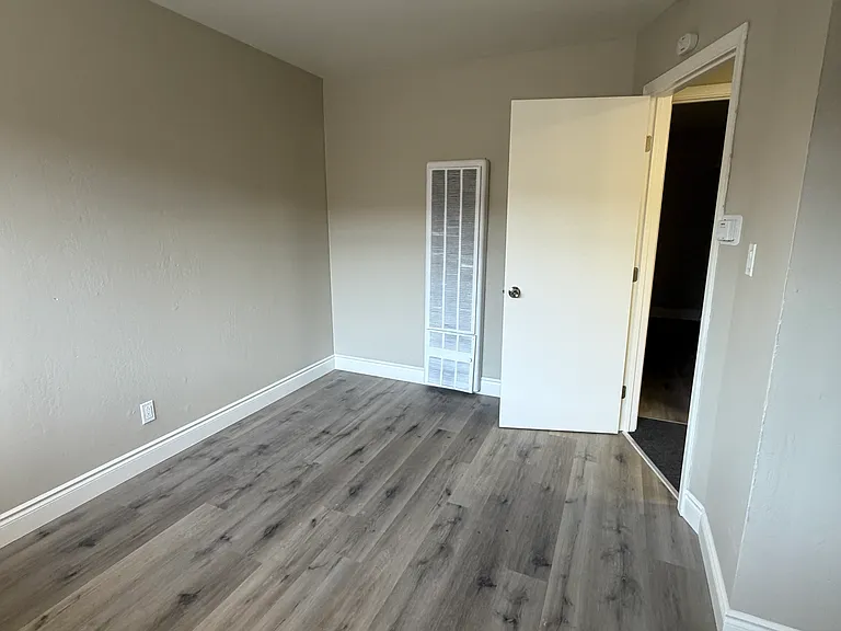 2124 90th Ave #1 — Photo 15