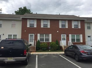 7 Waterview Dr, Lakewood, NJ 08701