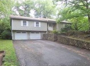 130 Whittemore Rd, Middlebury, CT 06762