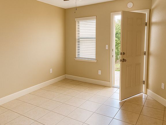 5th image of 1800 3rd Ct SE