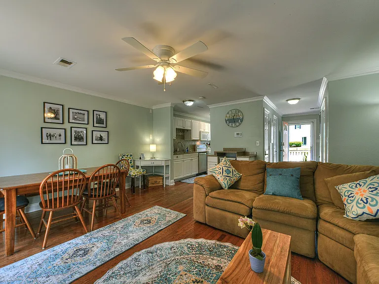 20902 South Ave #A — Photo 8