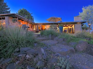 3 Culebra Rd, Taos, NM 87571