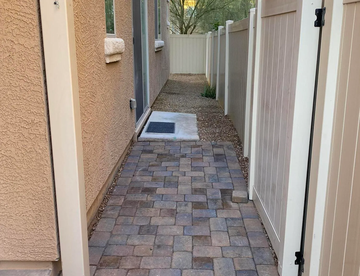 4 bed, 3.5 bath, 1902 sqft, $2,500 — Photo 2