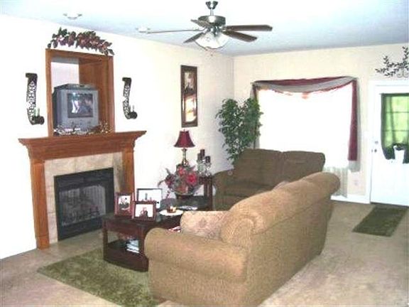 3rd image of 214 Sonoma Vly