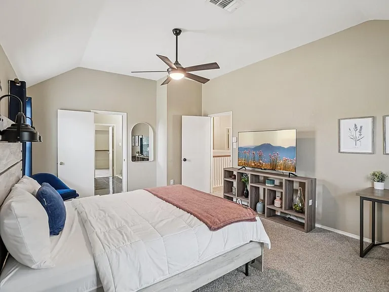 5825 Shetland Cir — Photo 32