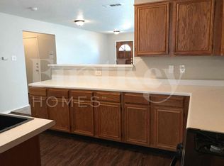 5704 Creekhollow Dr, Arlington, TX 76018
