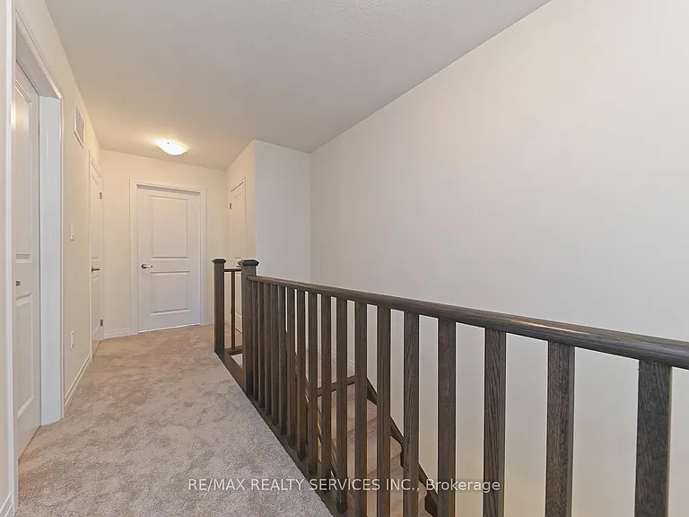 15 Blacklock St #19 — Photo 26