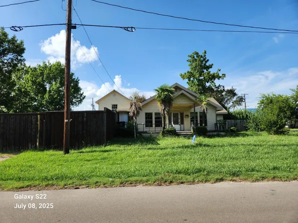 225 E Oneal St, Wills Point, TX 75169