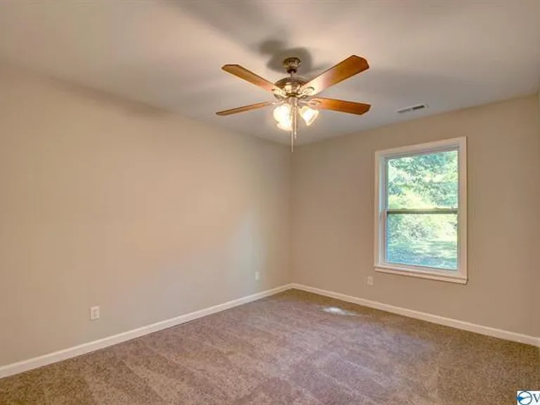 246 Victory Ln NE — Photo 6