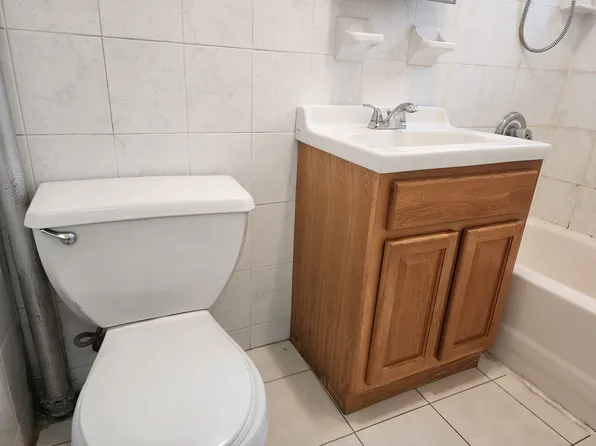 1717 Gates Avenue image 10 of 10