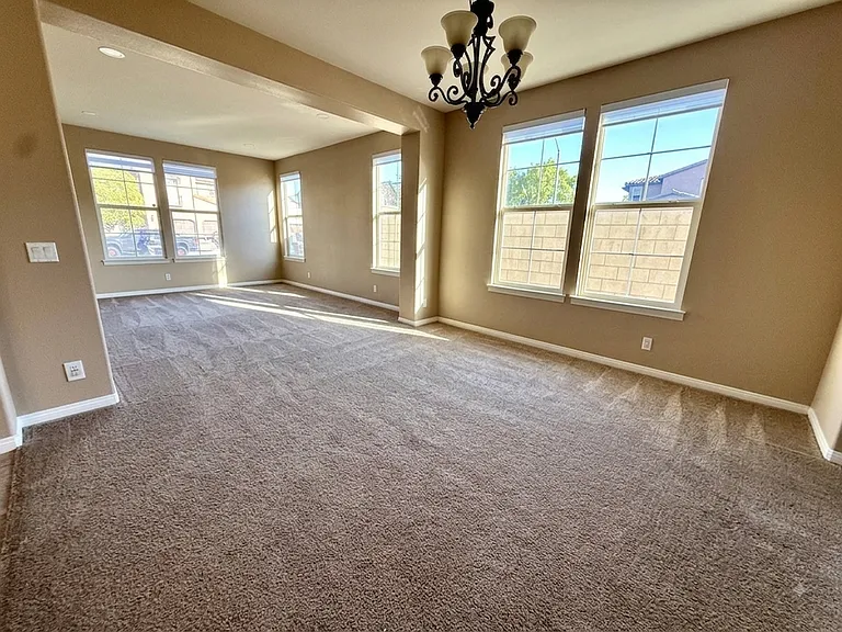 34413 Waltham Pl — Photo 8