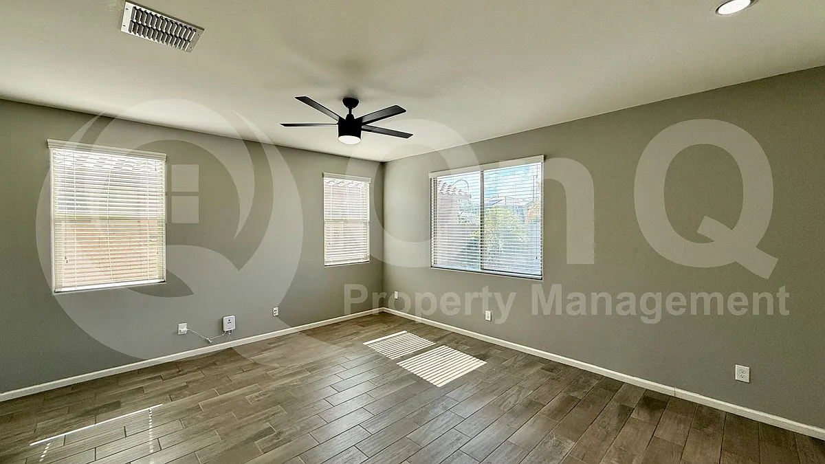 5 bed, 3.0 bath, 2579 sqft, $3,000 — Photo 3