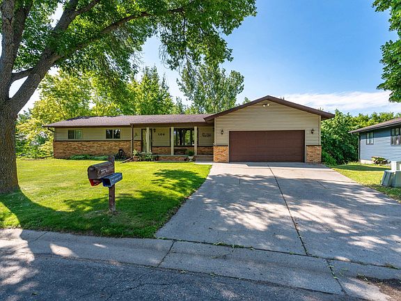 2nd image of 108 Oriole Dr E