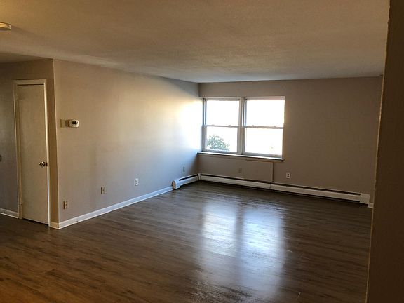 5th image of 40 Cumberland Dr APT A11