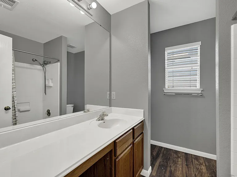 400 Summer Dr — Photo 31