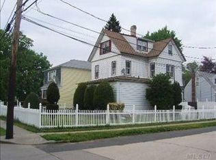 209 Forest Ave, Lynbrook, NY 11563