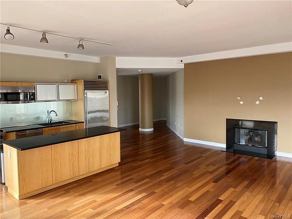 2nd image of 25 City Pl APT 8C