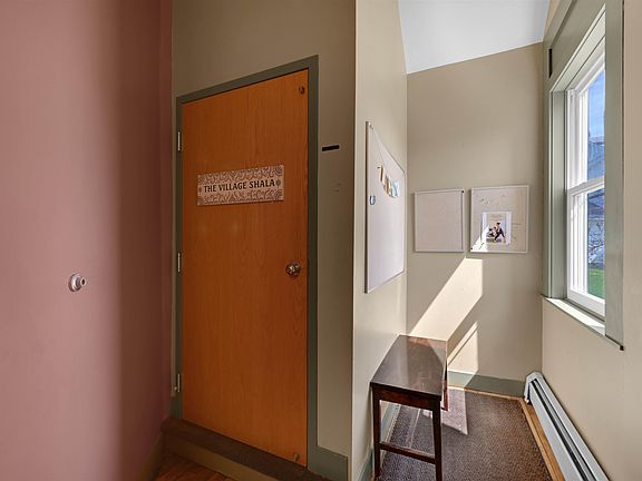 4th image of 14 School Street