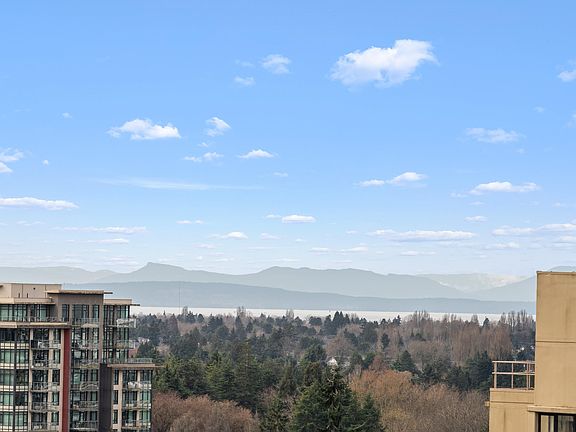 3rd image of 7988 Ackroyd Rd #6
