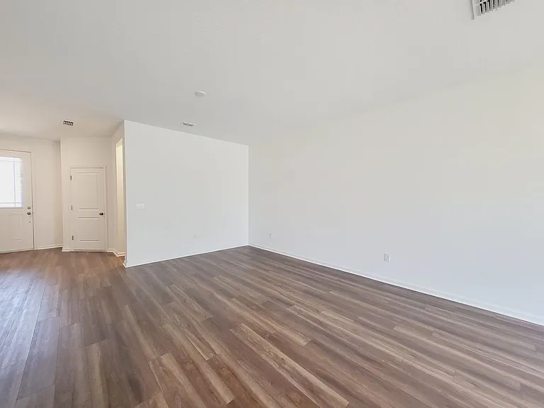 1184 Lakeshore Breeze Pl — Photo 5