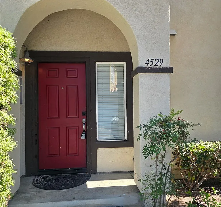 4529 Northern Moon Way