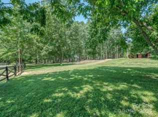 Walden Ln, Matthews, NC 28104
