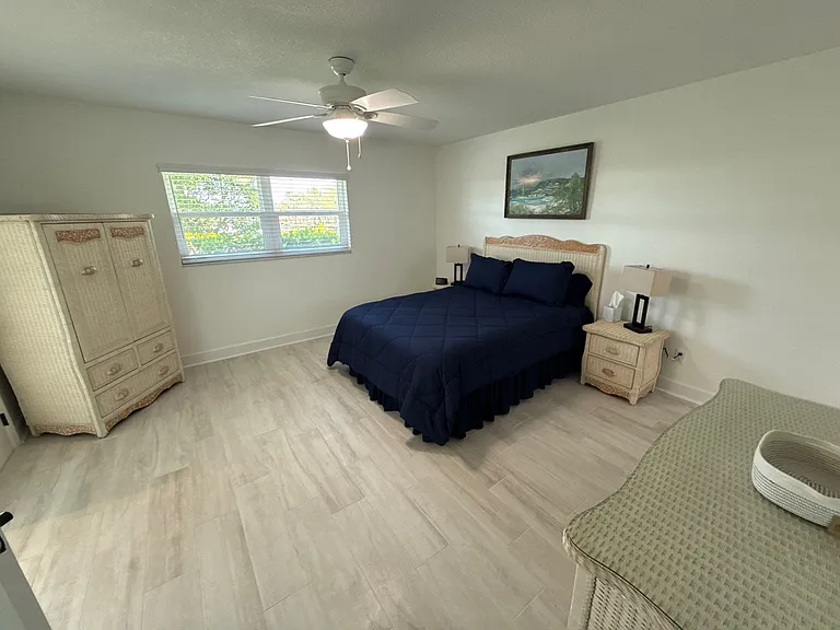 11223 W Bayshore Dr — Photo 16