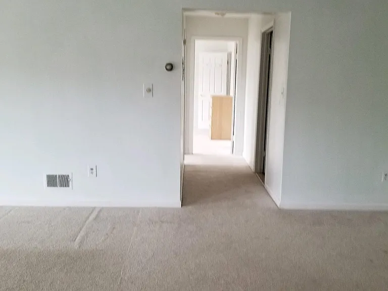 523 Sharon Ct #1F — Photo 7