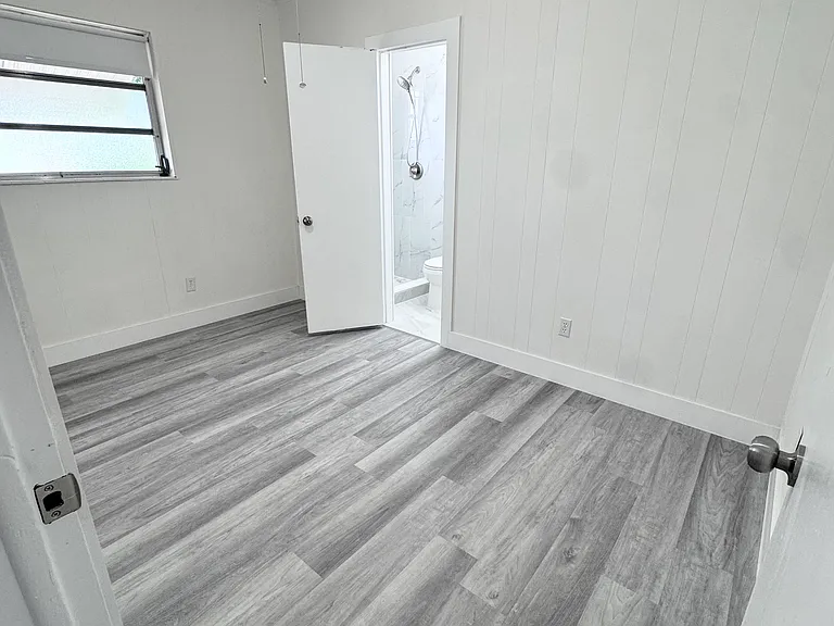 1030 Superior St #2 — Photo 5