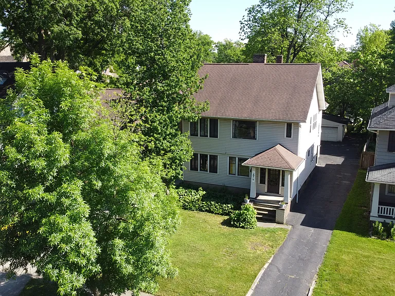 2976 E Derbyshire Rd #3 — Photo 1