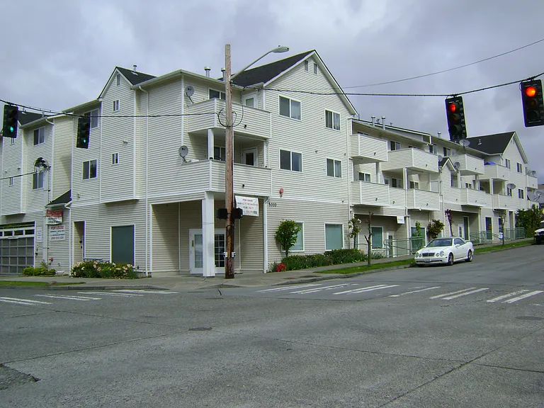 5333 15th Ave S #2D — Photo 1