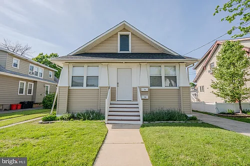 17 E Oakland Ave Photo 1