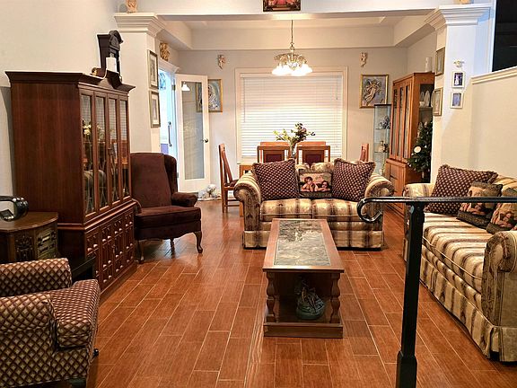 5th image of 1318 Larry Ln