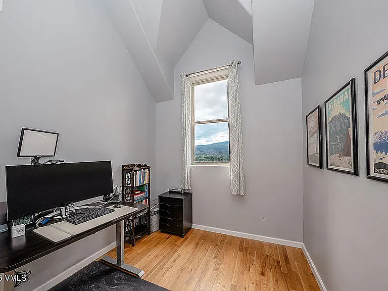 752 Mesa Dr — Photo 1