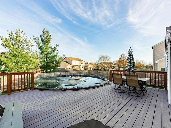 4th image of 3962 Ponds Edge St